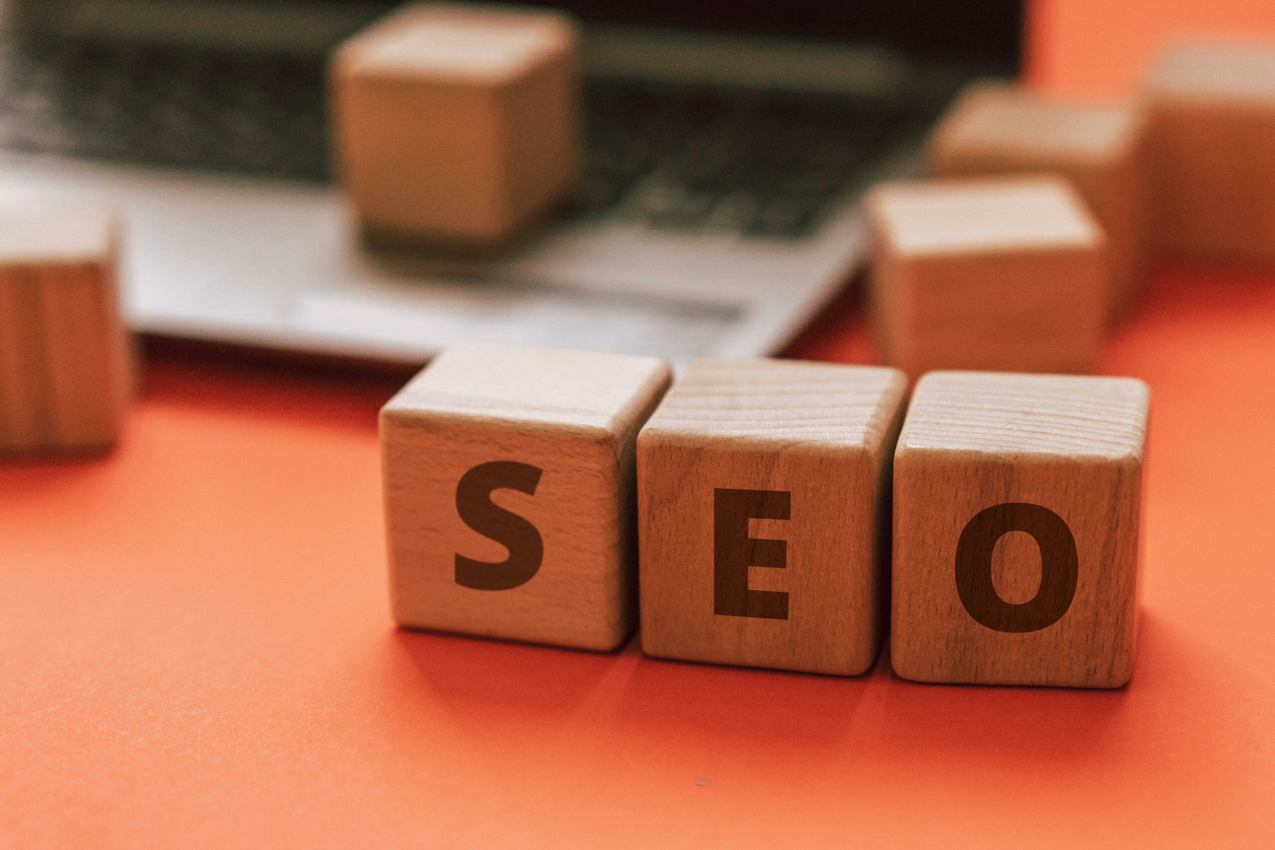 Mot SEO. A New Story. Agence web spécialisée dans le SEO et dans l'e-commerce à Albi dans le Tarn.